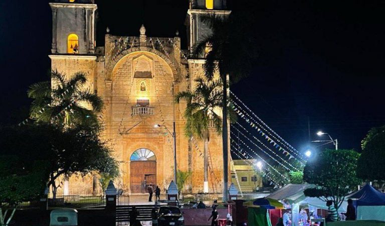 Nueva iluminación de la iglesia de Nuestra Señora de la Asunción de Peto